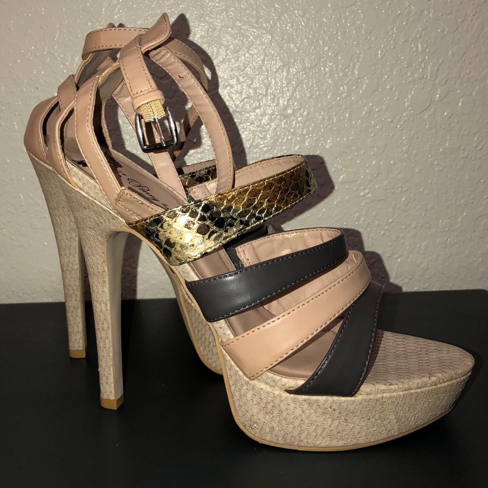 Sexy, strappy HIGH heels!